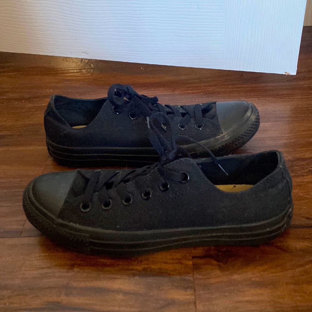 black converse